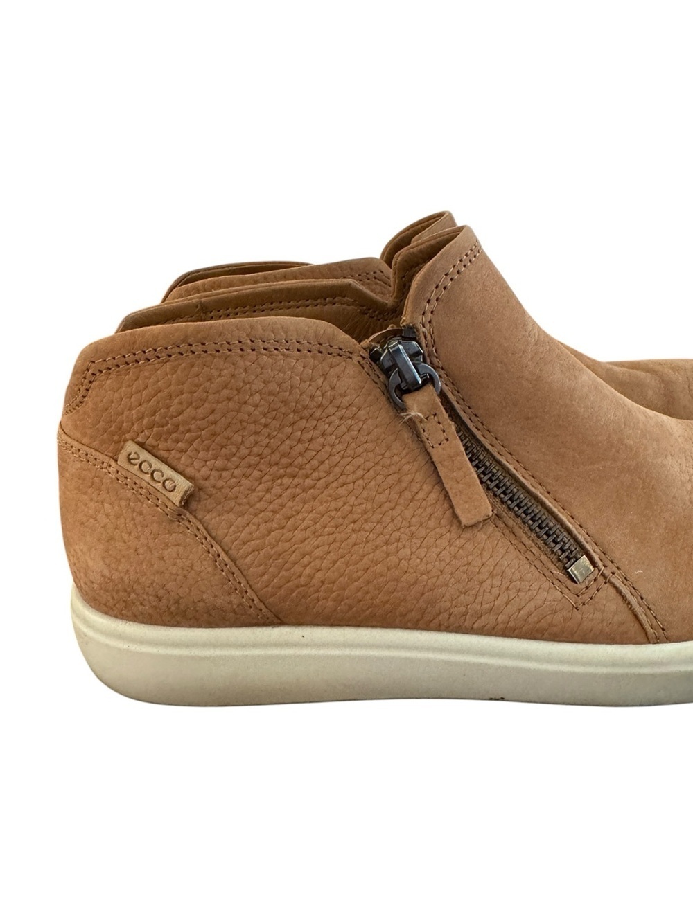 ECCO Soft 7 Nubuck Side-Zip Bootie, Size 38 (7-7.5) - Picture 2 of 7